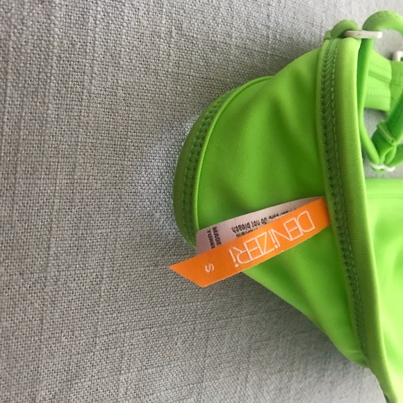 Denizeri Swim Top Size Small. - Picture 4 of 4